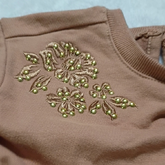btween Tan Baby Outfit with Gold Details - Picture 3 of 4